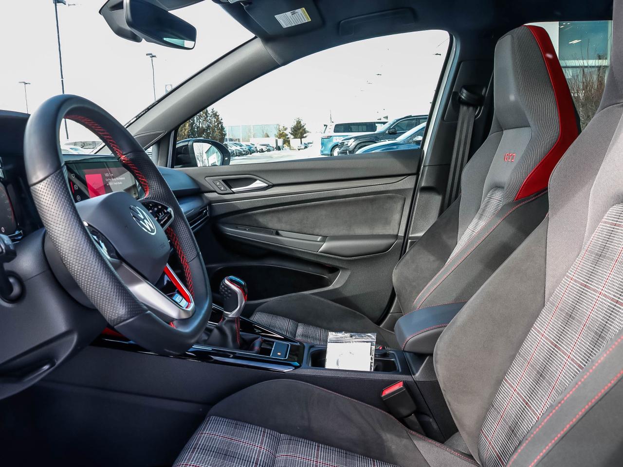 2024 Volkswagen Golf GTI 380 Autobahn Manual Photo