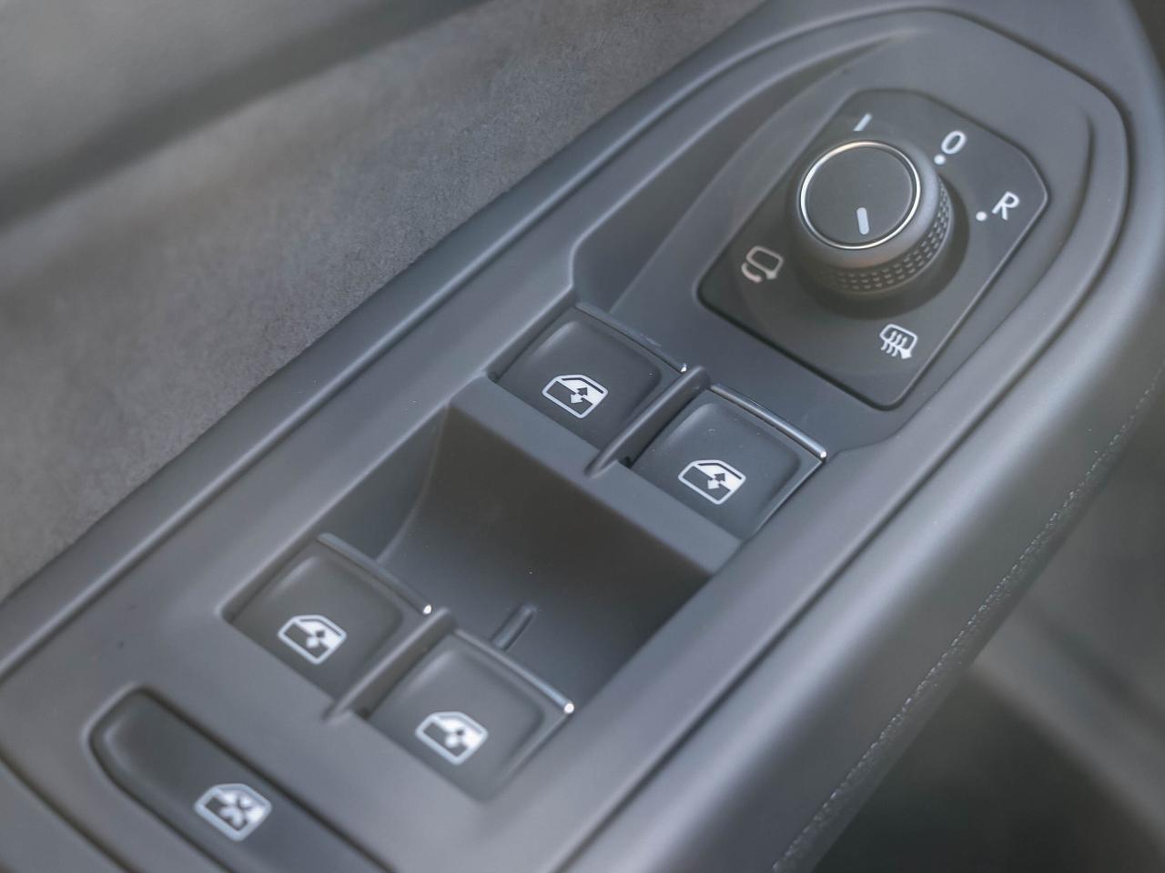 2024 Volkswagen Golf GTI 380 Autobahn Manual Photo