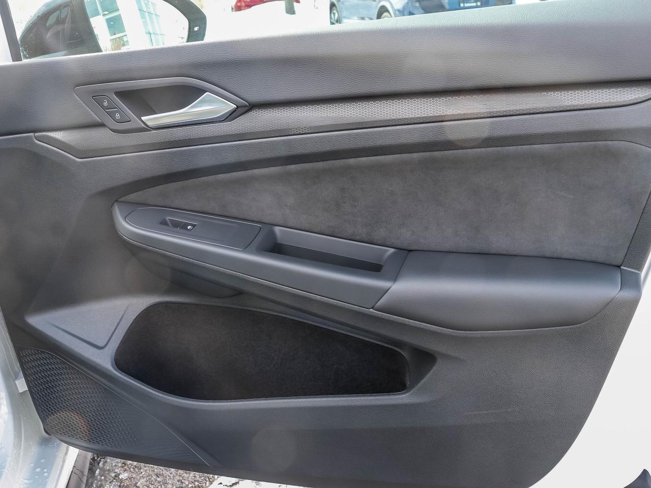 2024 Volkswagen Golf GTI 380 Autobahn Manual Photo