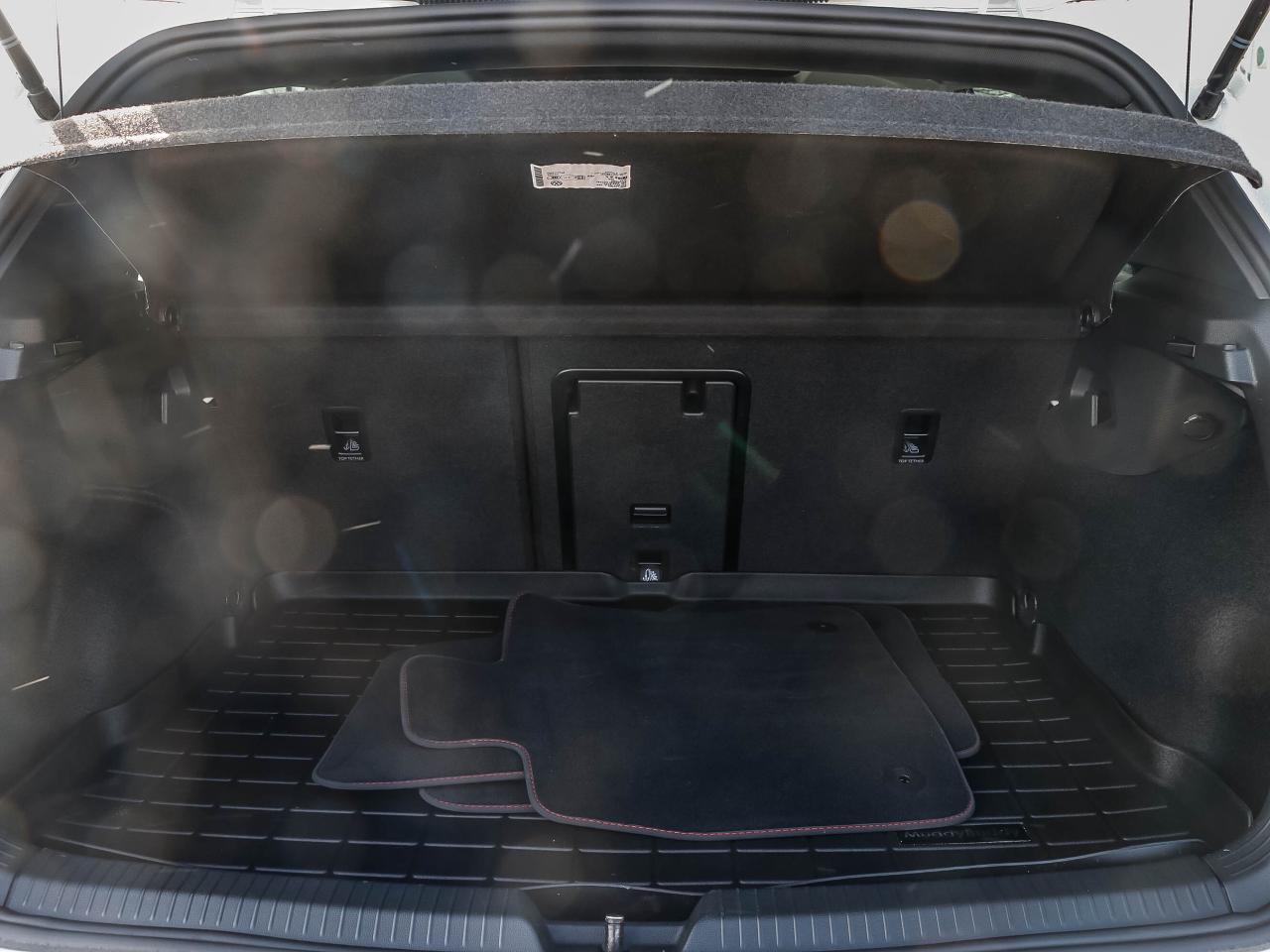 2024 Volkswagen Golf GTI 380 Autobahn Manual Photo