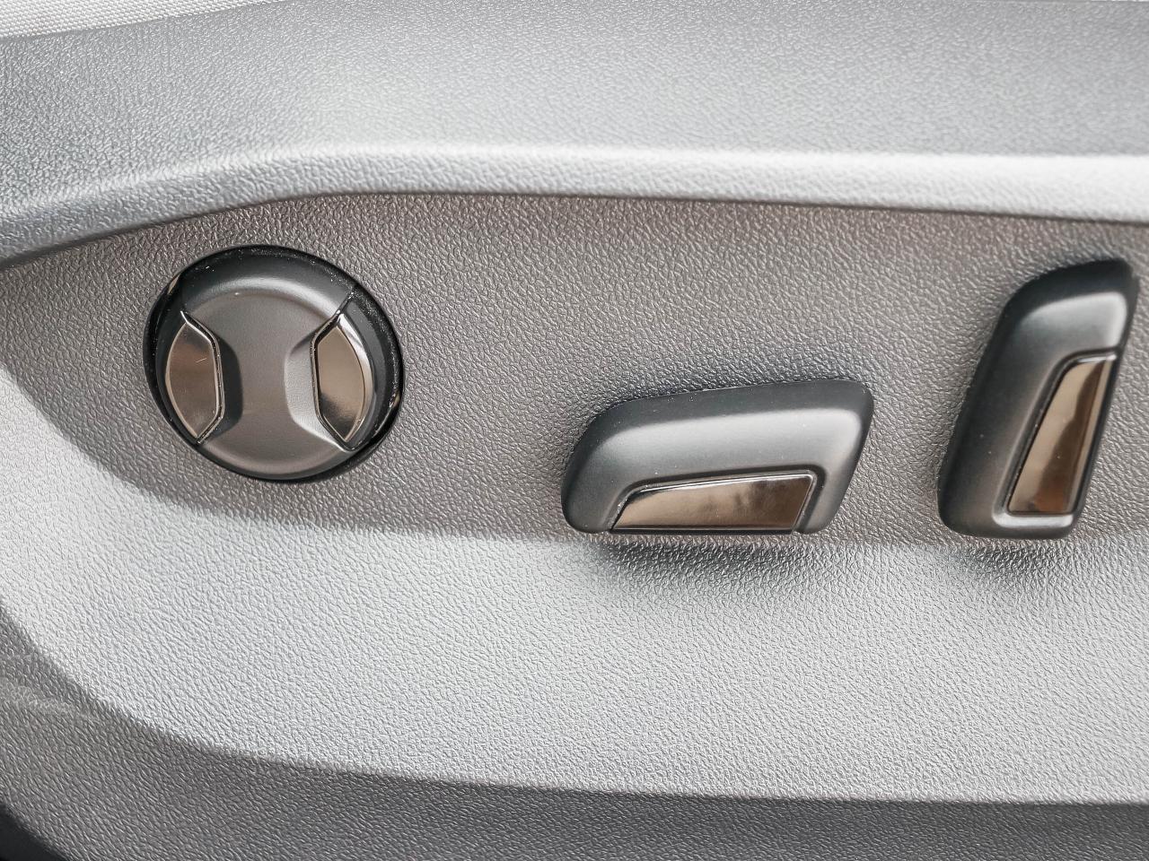 2022 Volkswagen Taos Comfortline 4Motion Photo