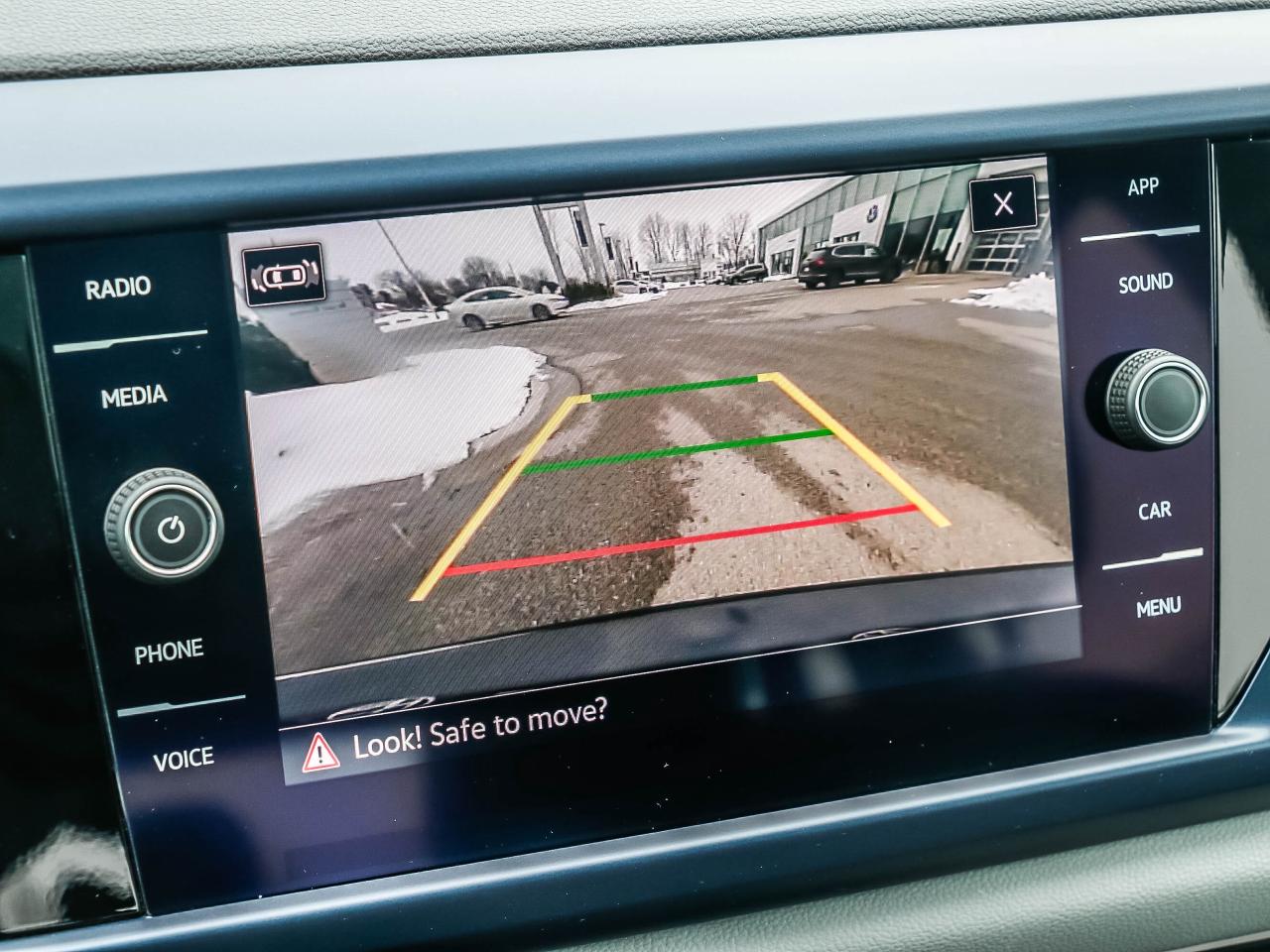 2022 Volkswagen Taos Comfortline 4Motion Photo