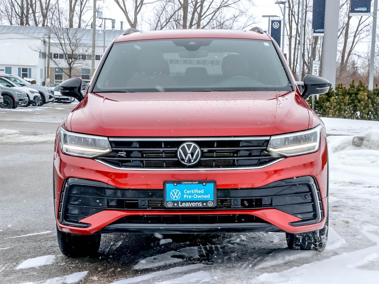 2024 Volkswagen Tiguan Comfortline R-Line Black Edition 4MOTION Photo