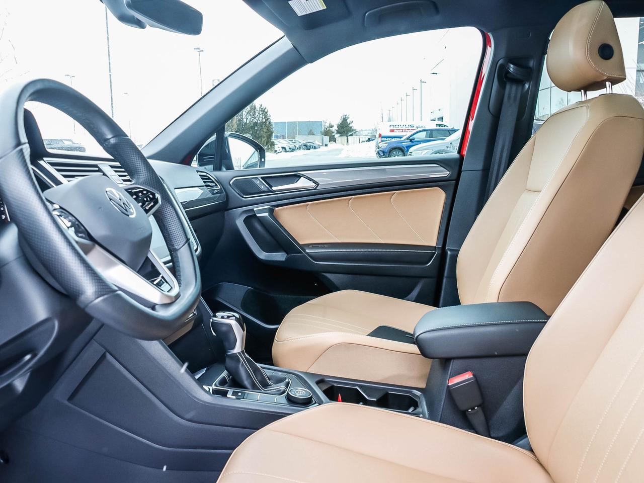 2024 Volkswagen Tiguan Comfortline R-Line Black Edition 4MOTION Photo