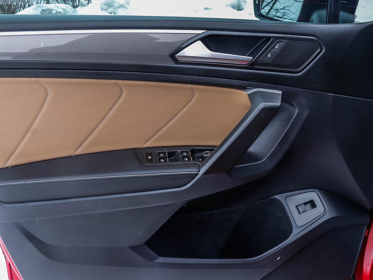 2024 Volkswagen Tiguan Comfortline R-Line Black Edition 4MOTION Photo