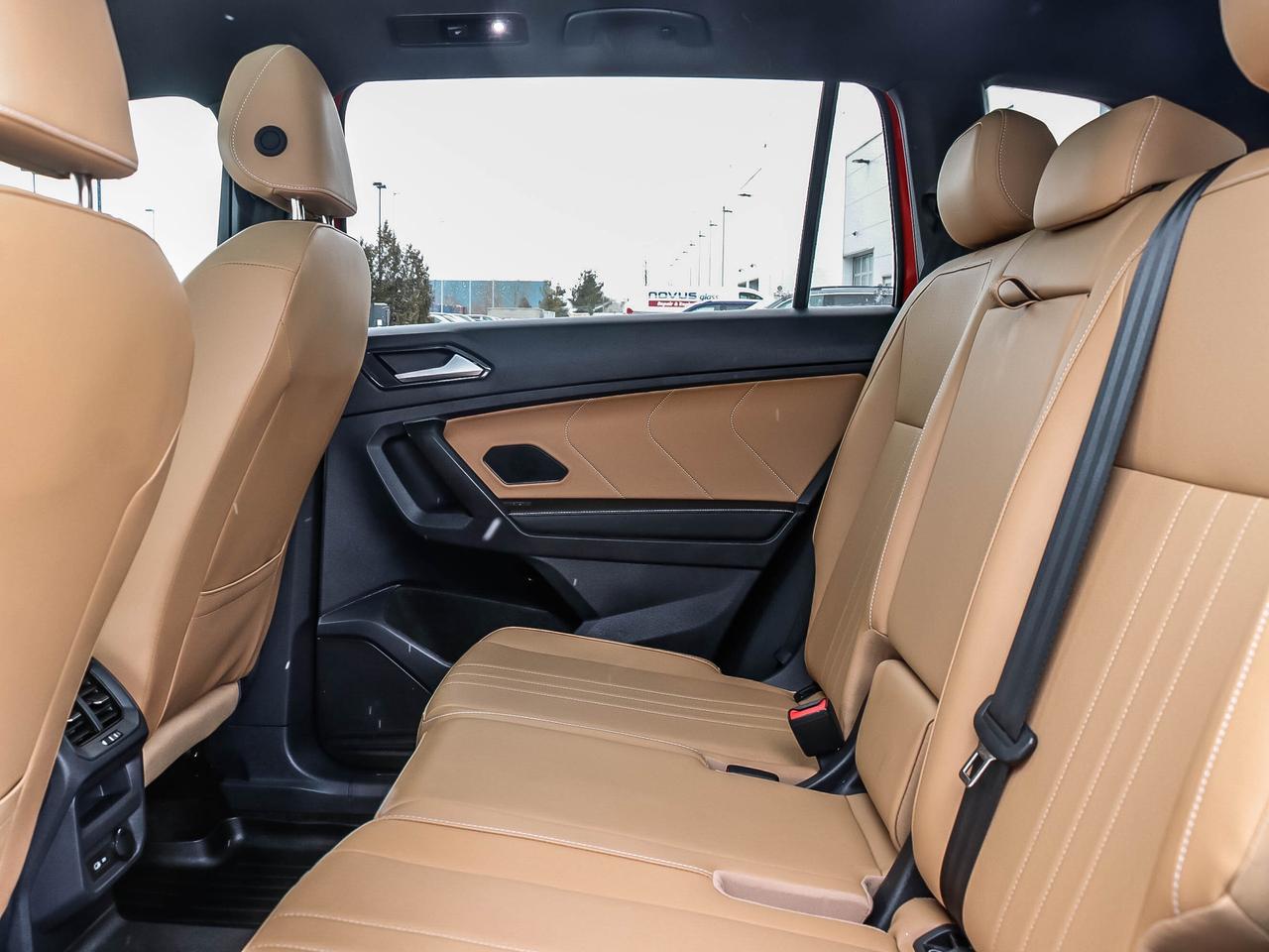 2024 Volkswagen Tiguan Comfortline R-Line Black Edition 4MOTION Photo