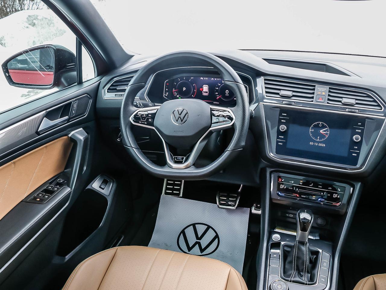 2024 Volkswagen Tiguan Comfortline R-Line Black Edition 4MOTION Photo