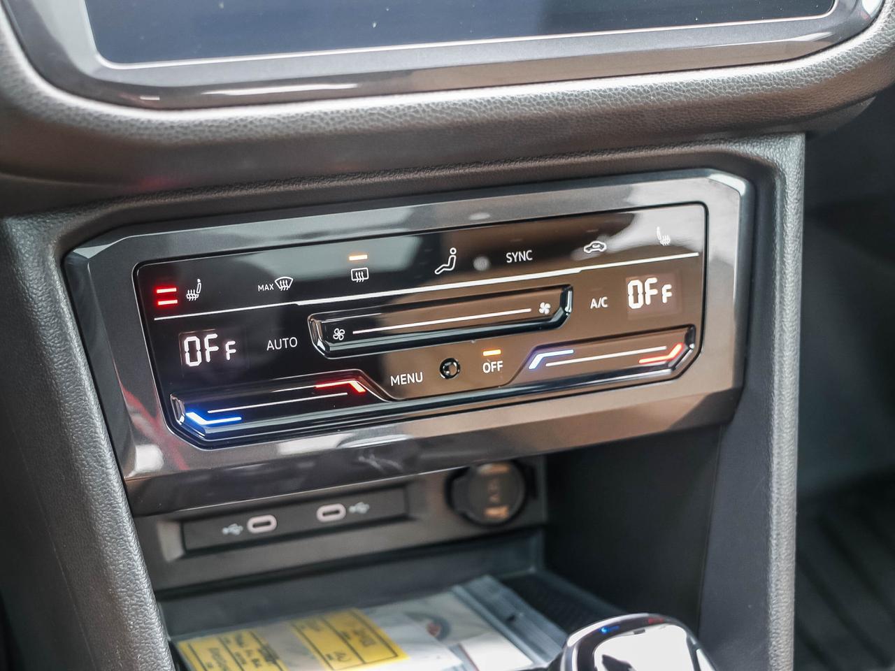 2024 Volkswagen Tiguan Comfortline R-Line Black Edition 4MOTION Photo