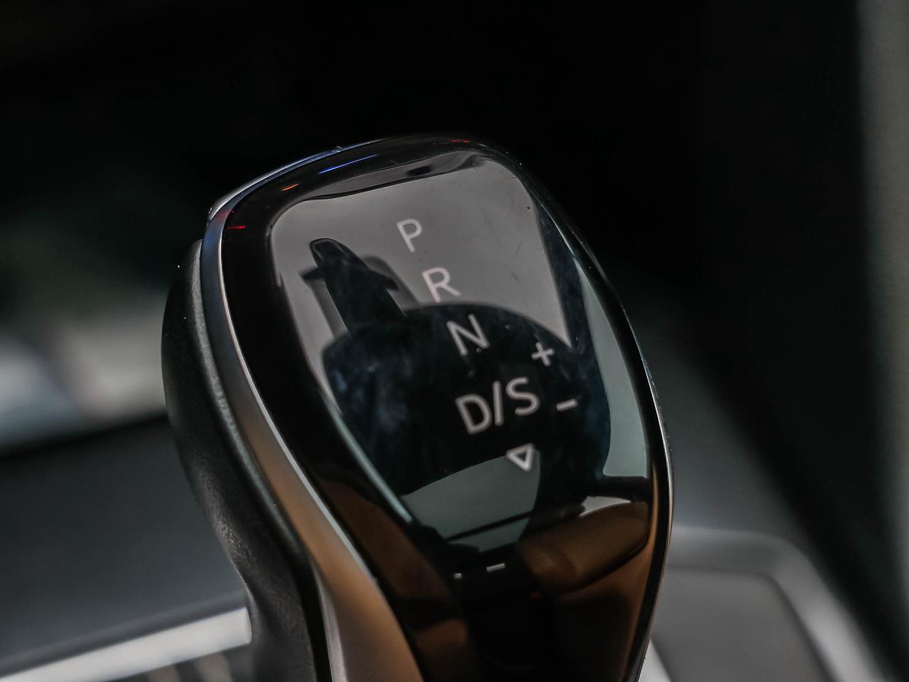 2024 Volkswagen Tiguan Comfortline R-Line Black Edition 4MOTION Photo