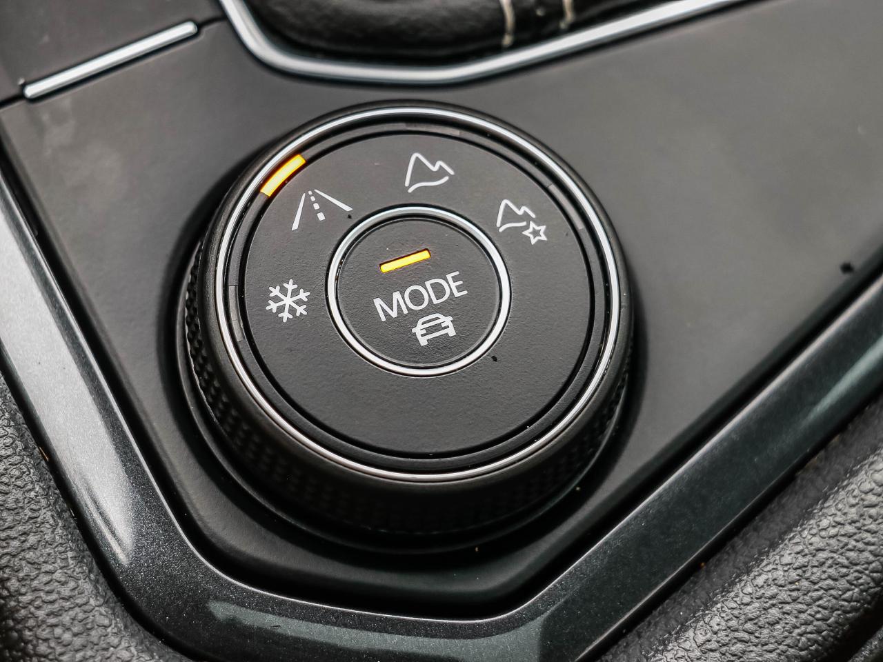 2024 Volkswagen Tiguan Comfortline R-Line Black Edition 4MOTION Photo