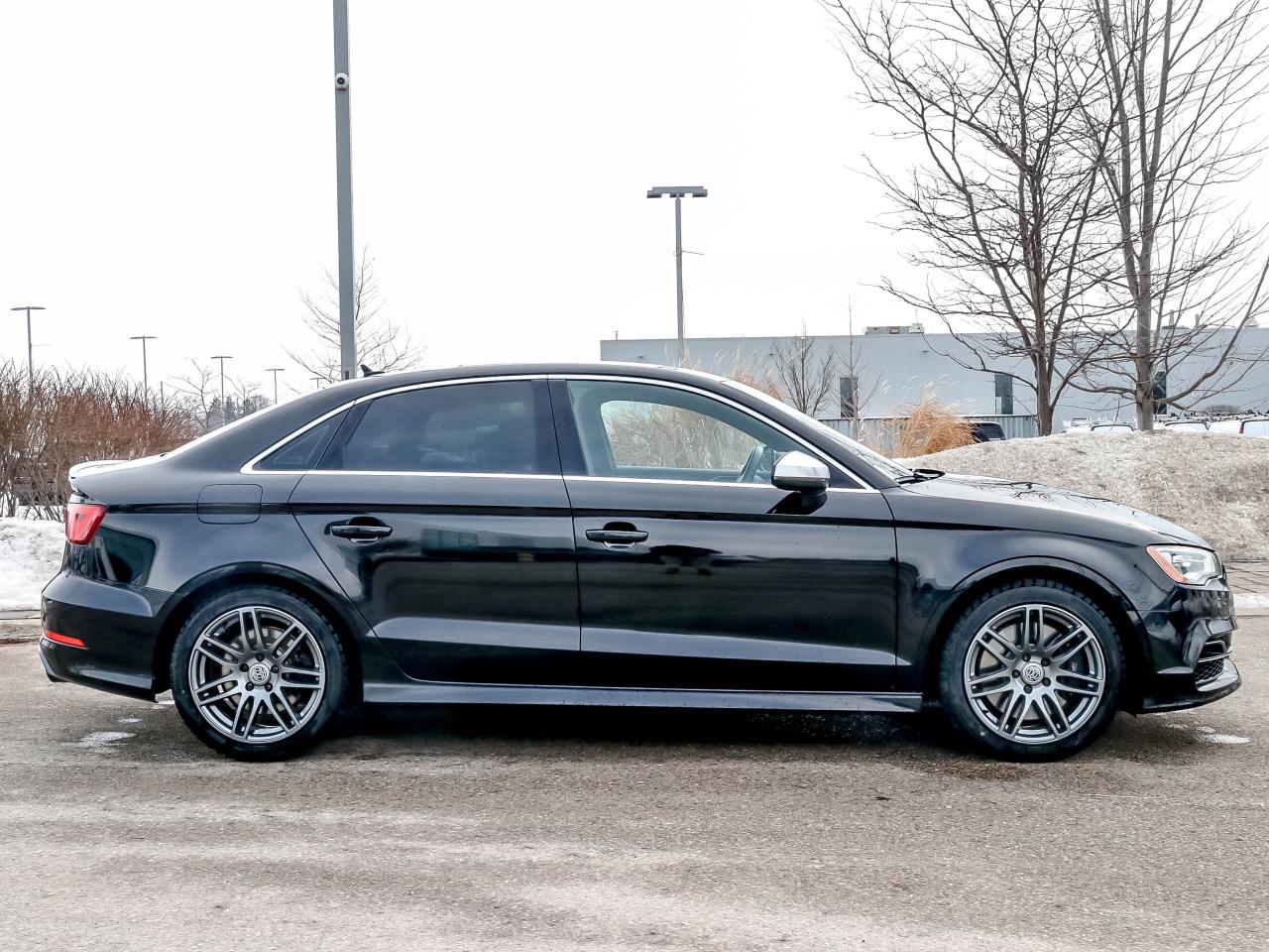 2015 Audi S3 Sedan 4dr Sdn quattro 2.0T Technik Photo3