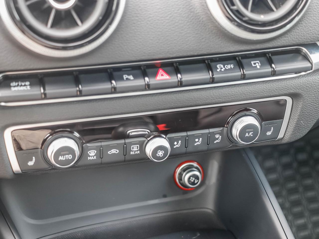 2015 Audi S3 Sedan 4dr Sdn quattro 2.0T Technik Photo