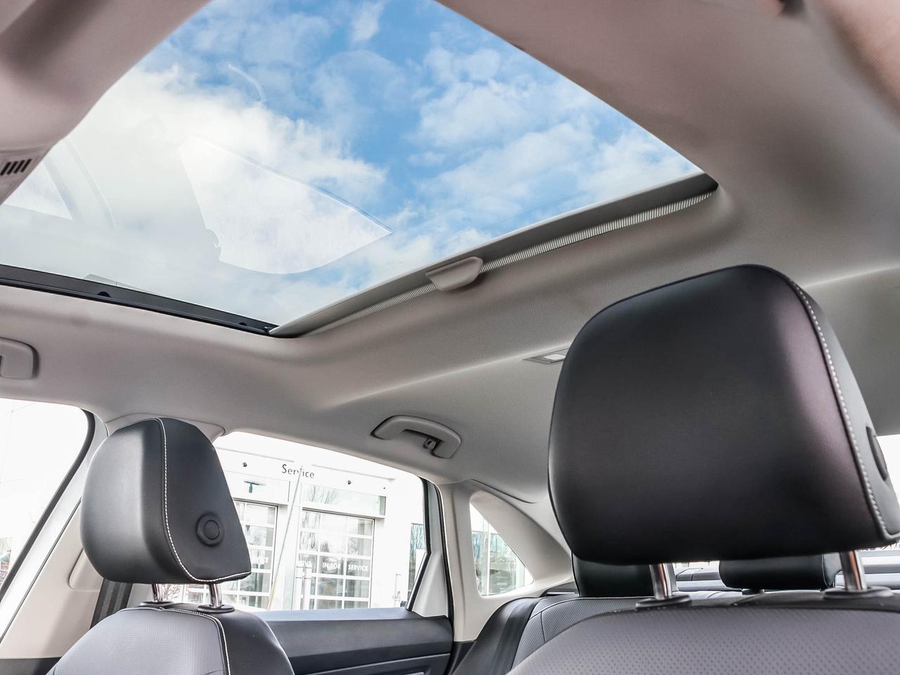 2025 Volkswagen Jetta Highline auto Photo