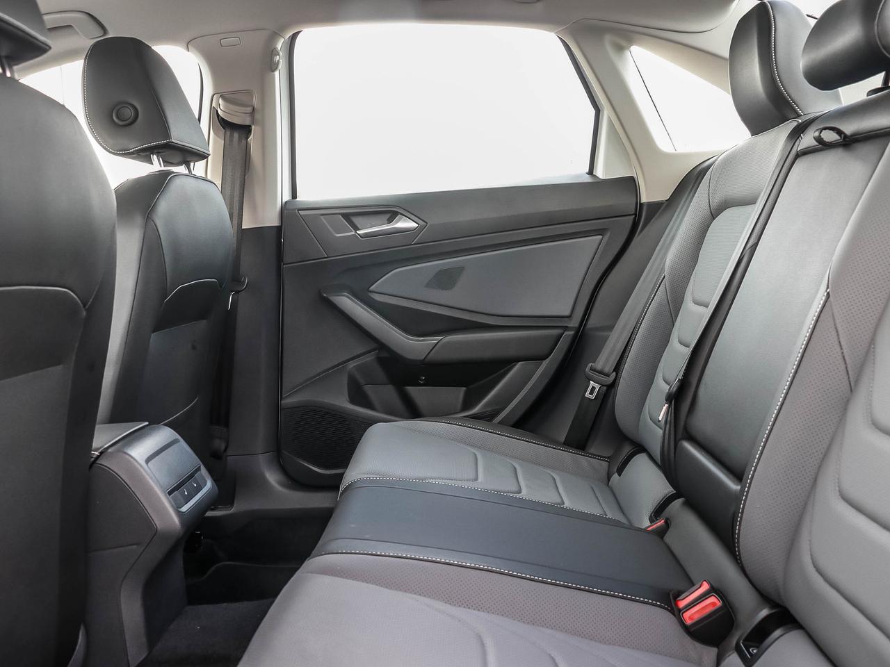 2025 Volkswagen Jetta Highline auto Photo