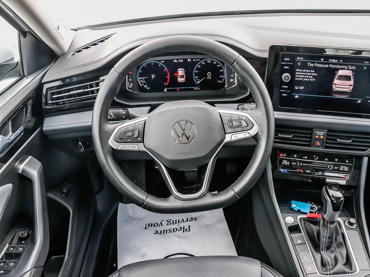 2025 Volkswagen Jetta Highline auto Photo