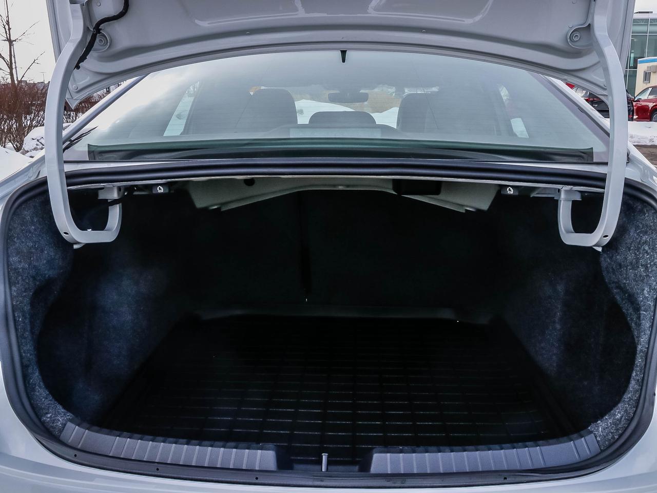 2025 Volkswagen Jetta Highline auto Photo