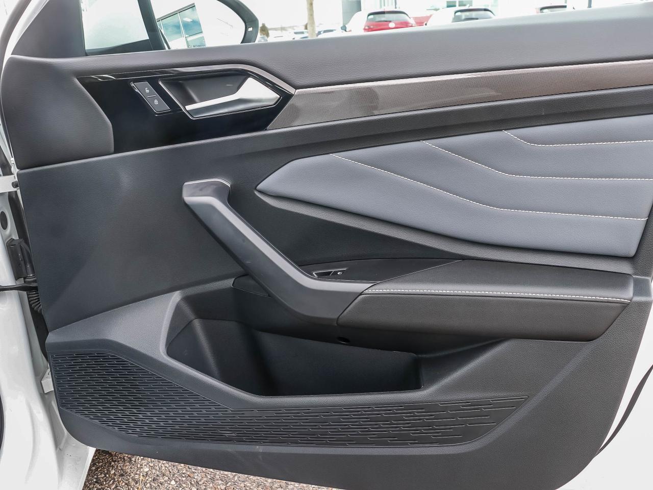 2025 Volkswagen Jetta Highline auto Photo