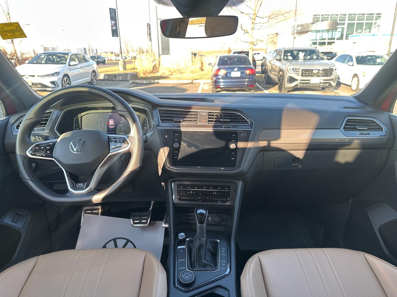 2024 Volkswagen Tiguan Comfortline R-Line Black Edition 4MOTION Photo