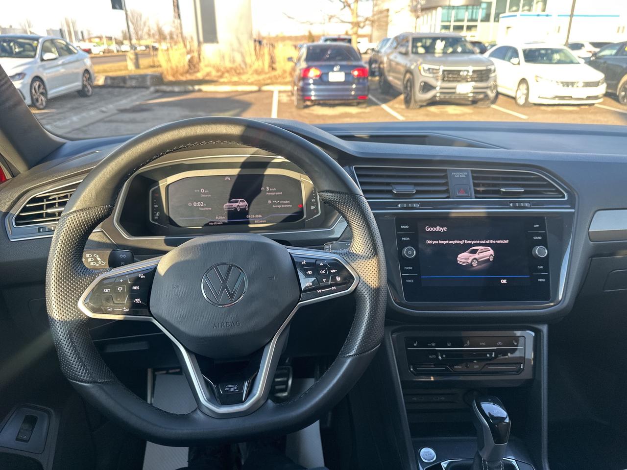 2024 Volkswagen Tiguan Comfortline R-Line Black Edition 4MOTION Photo