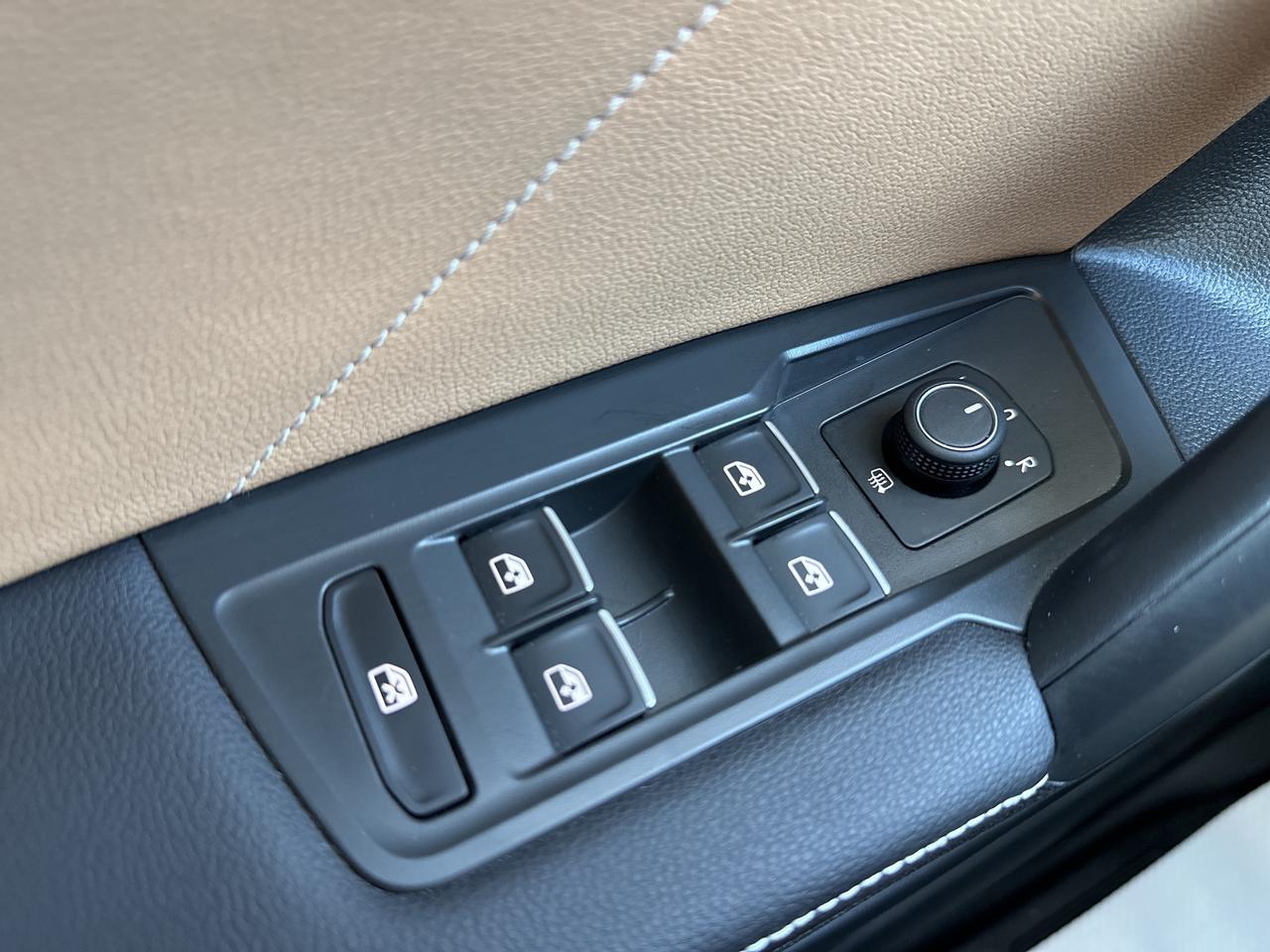2024 Volkswagen Tiguan Comfortline R-Line Black Edition 4MOTION Photo