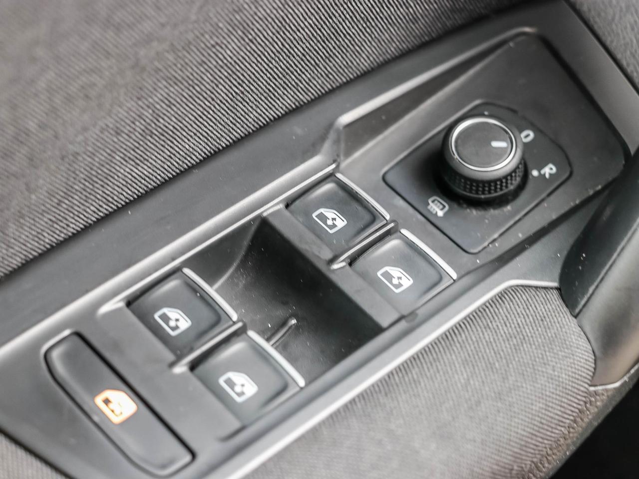 2021 Volkswagen Tiguan United 4MOTION Photo