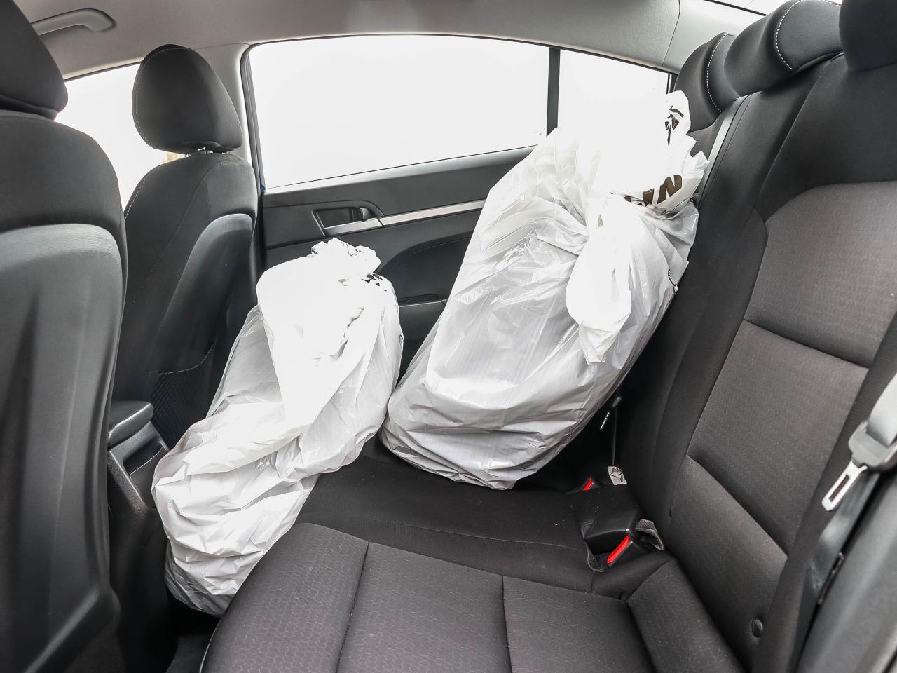 2017 Hyundai Elantra 4DR SDN AUTO LE Photo