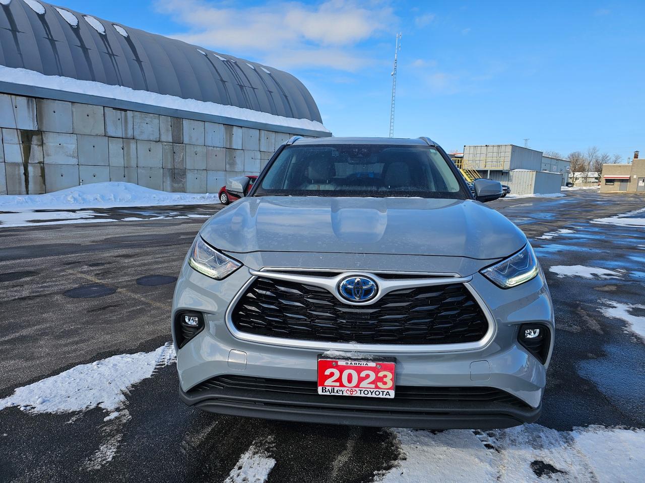 2023 Toyota Highlander Hybrid XLE 4dr All-Wheel Drive Photo