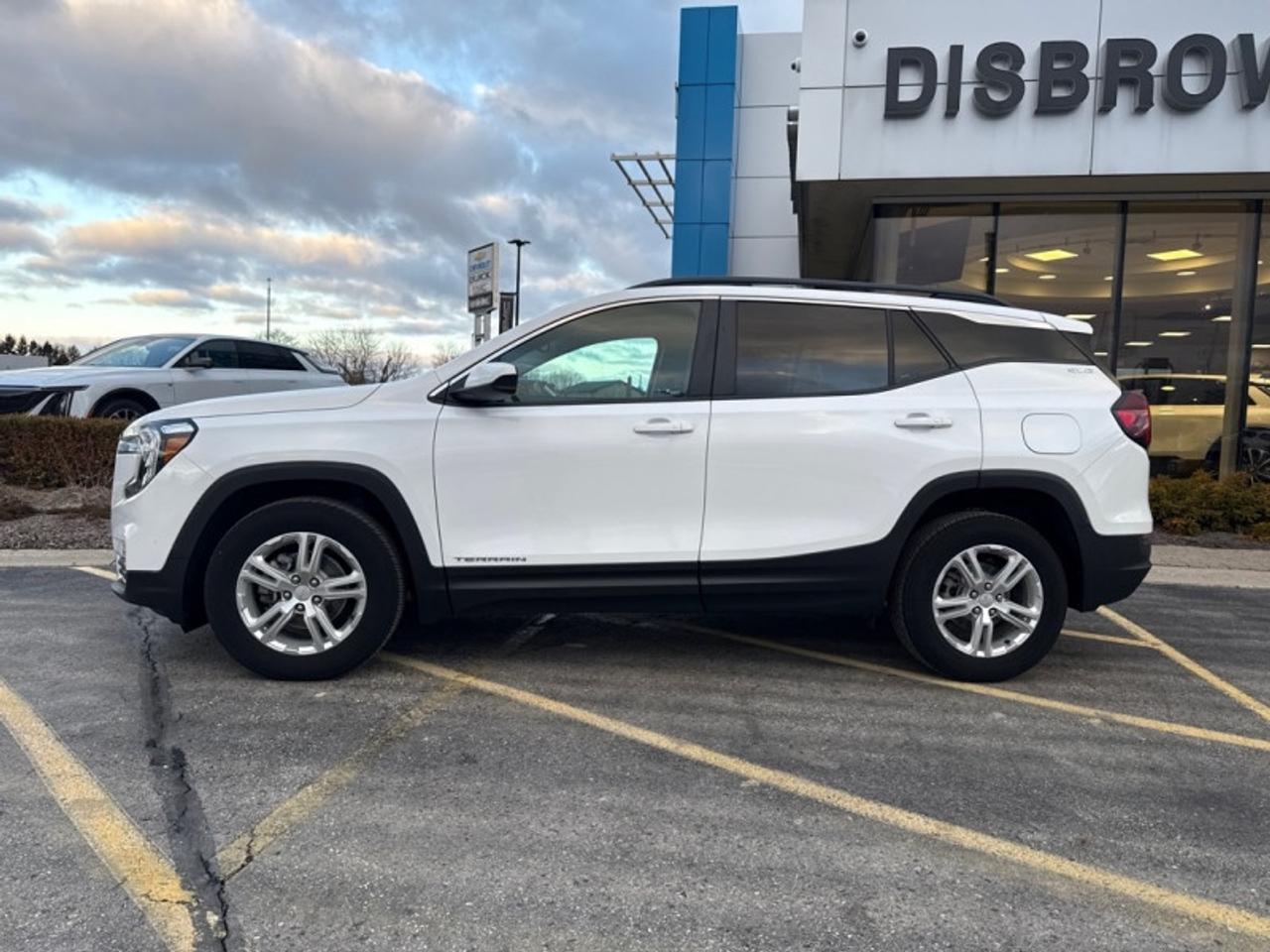 2024 GMC Terrain SLE Photo