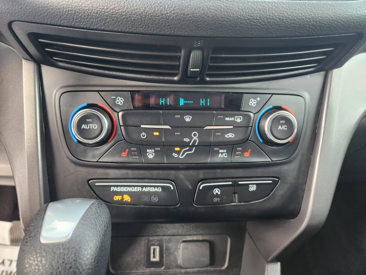 2017 Ford Escape SE 4dr 4x4 Photo