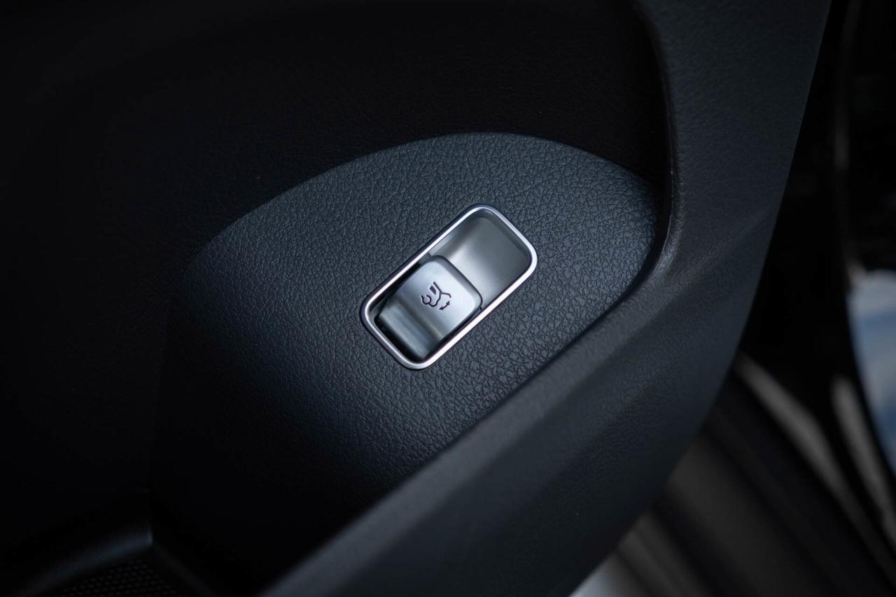 2020 Mercedes-Benz GLE-Class GLE 450 4Matic Photo