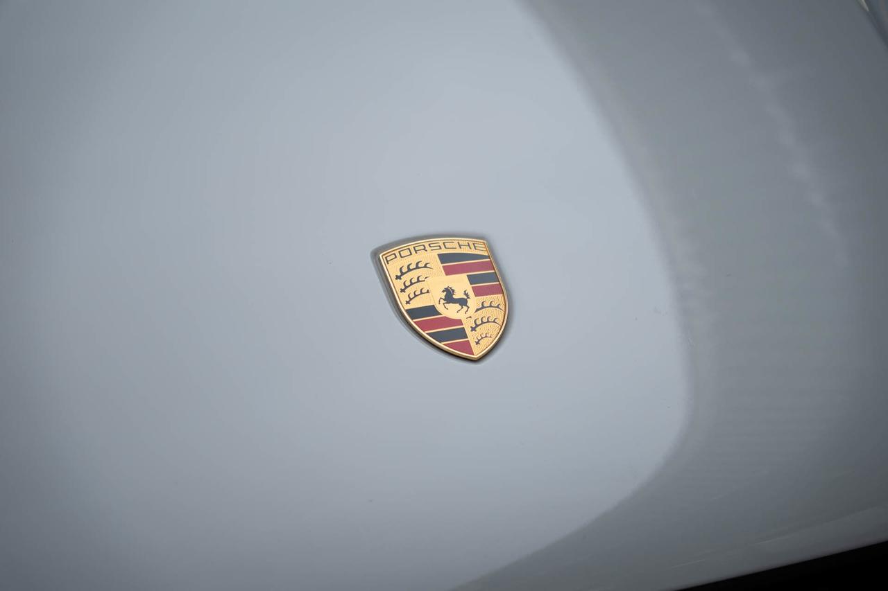 2024 Porsche Macan Base   2 sets of Tires Photo