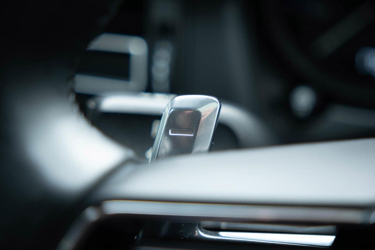 2024 Porsche Macan Base   2 sets of Tires Photo