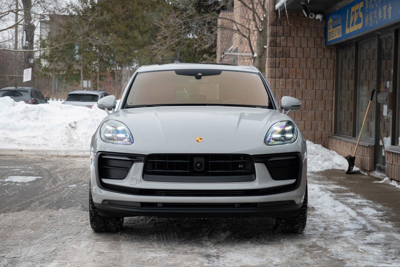 2024 Porsche Macan Base   2 sets of Tires Photo