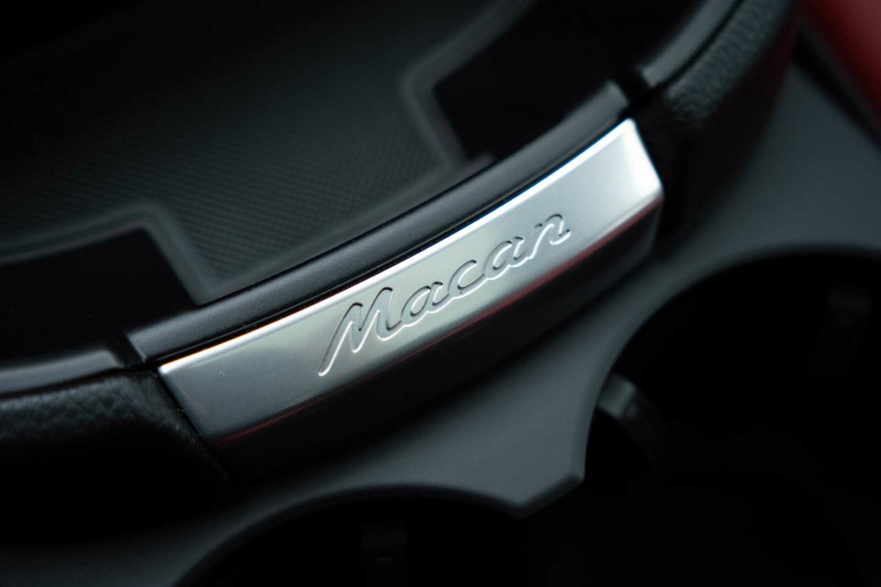 2024 Porsche Macan Base   2 sets of Tires Photo