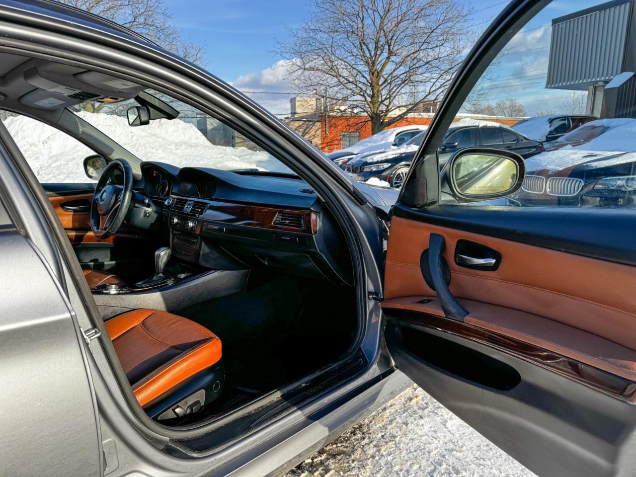 2012 BMW 3 Series Wagon / Executive Package / Saddle brown leather Photo