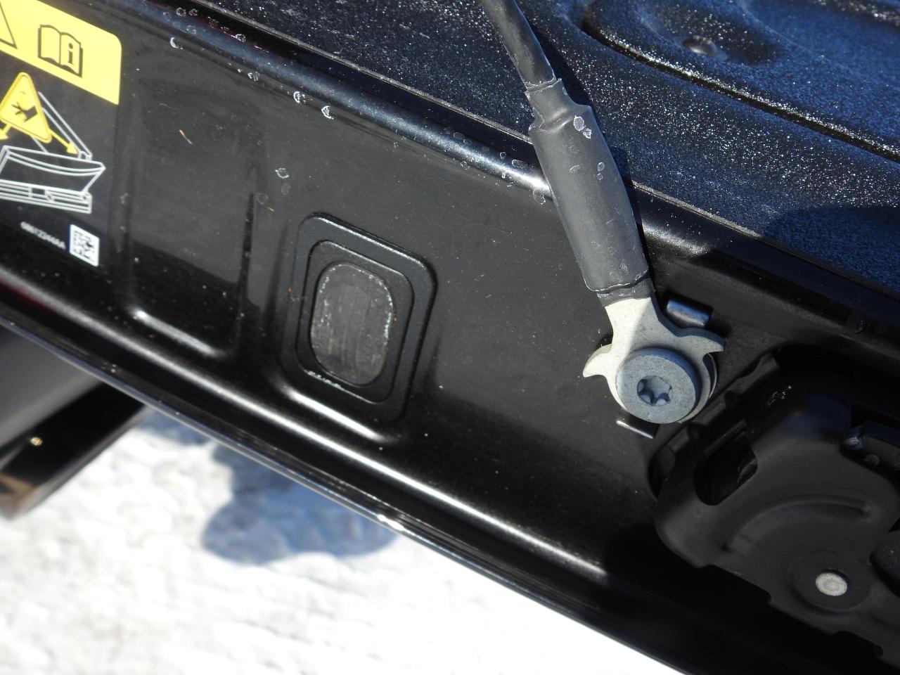 2026 RAM 1500 REBEL 4x4- 14 INCH NAV- COOLED LEATHER- 2,800 KMS Photo