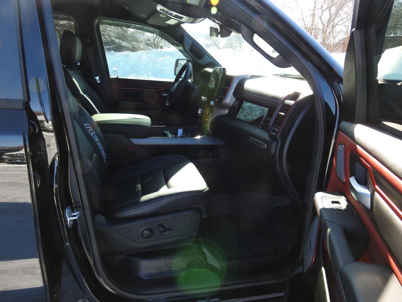 2026 RAM 1500 REBEL 4x4- 14 INCH NAV- COOLED LEATHER- 2,800 KMS Photo