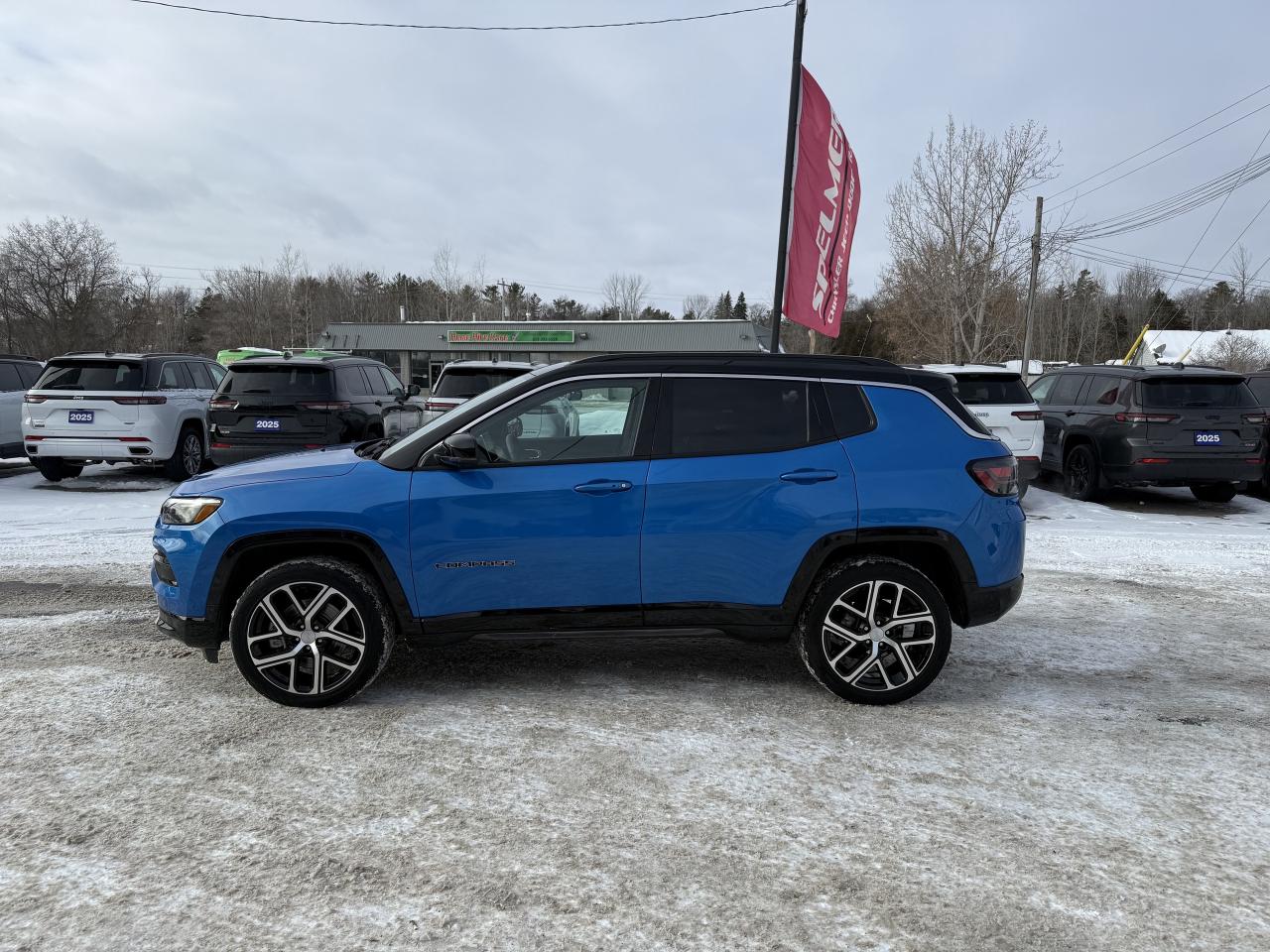 2024 Jeep Compass Limited 4x4 - Pano Sunroof - Hands Free Liftgate Photo