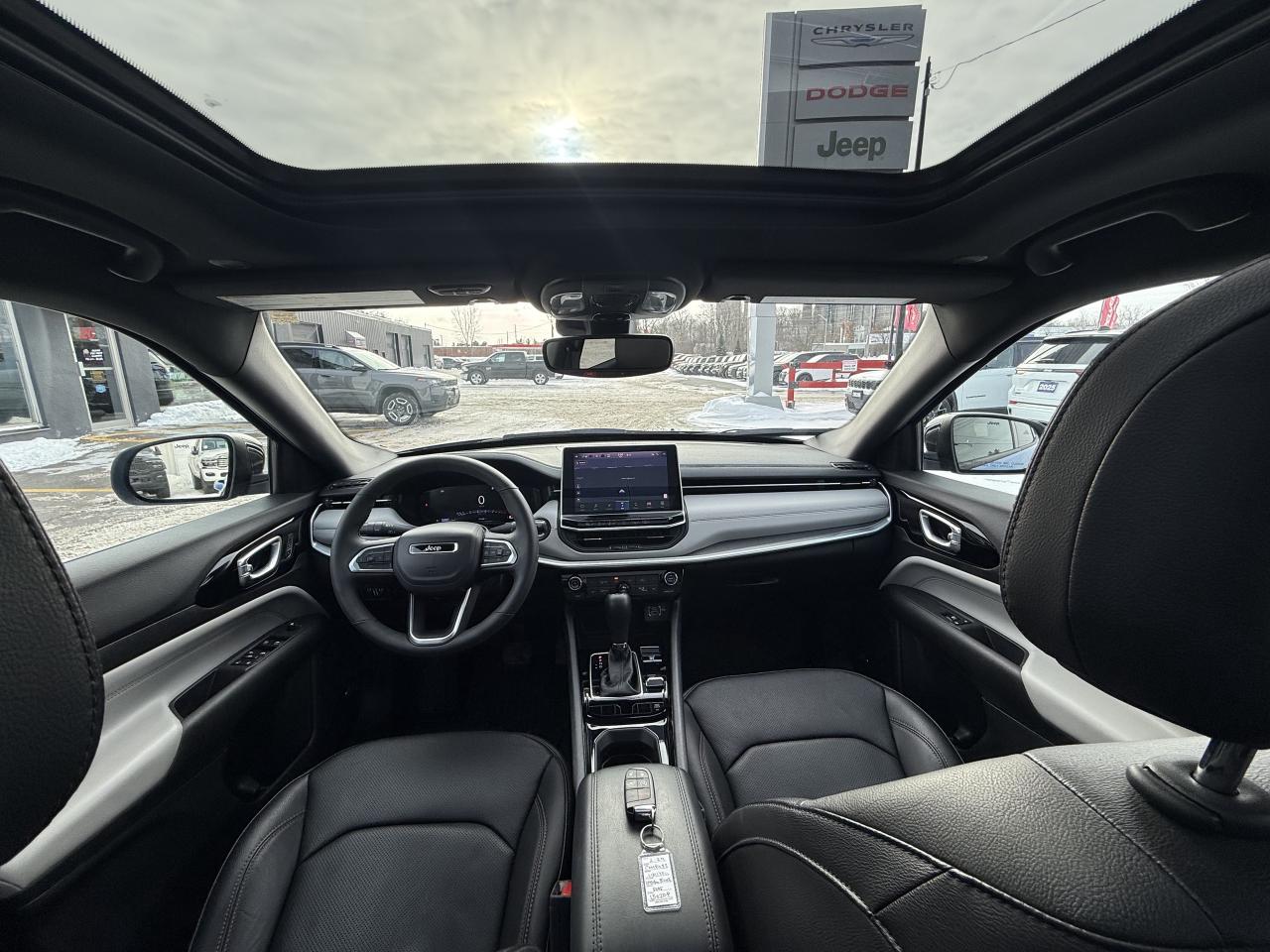 2024 Jeep Compass Limited 4x4 - Pano Sunroof - Hands Free Liftgate Photo
