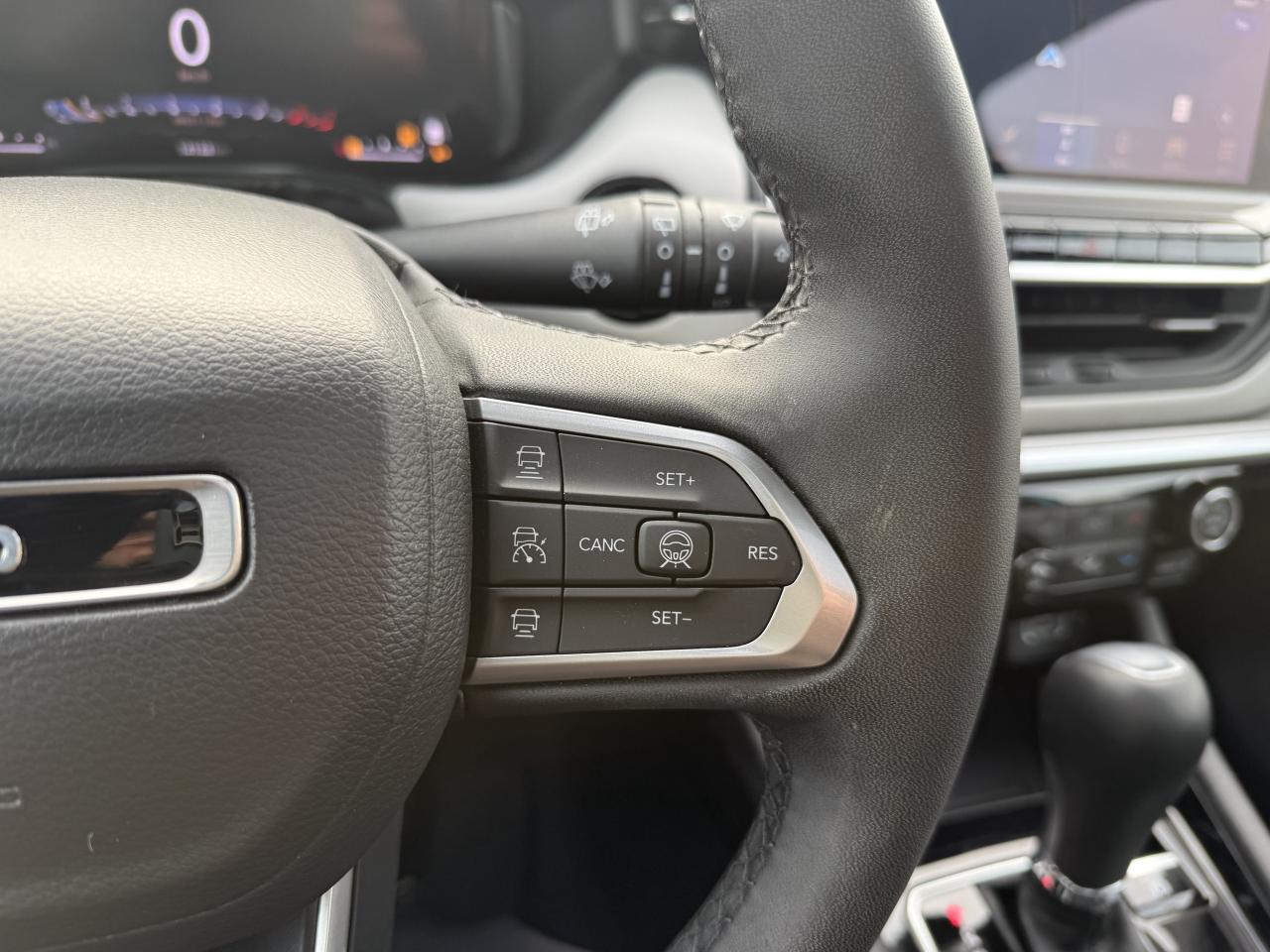 2024 Jeep Compass Limited 4x4 - Pano Sunroof - Hands Free Liftgate Photo