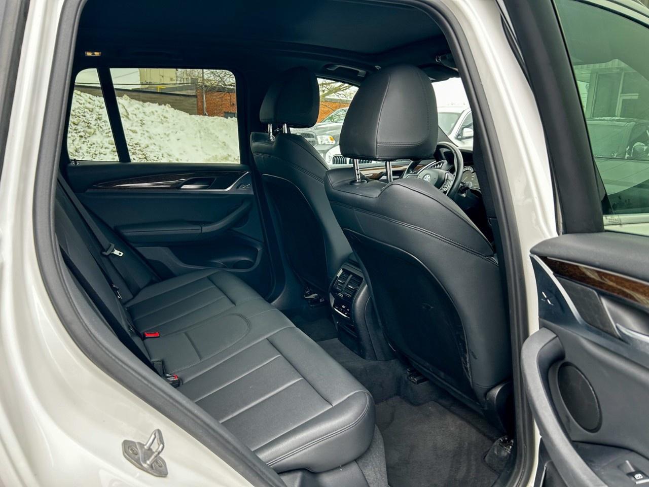 2019 BMW X3 xDrive 30i / Low KM / Nav / CarPlay / Backup Cam / Leather Photo