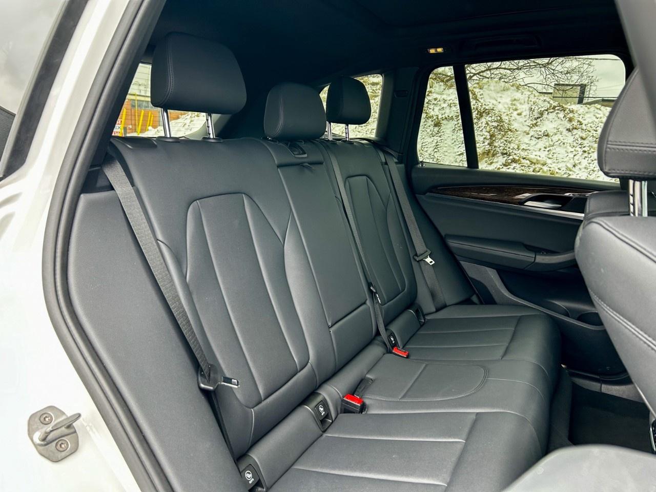 2019 BMW X3 xDrive 30i / Low KM / Nav / CarPlay / Backup Cam / Leather Photo