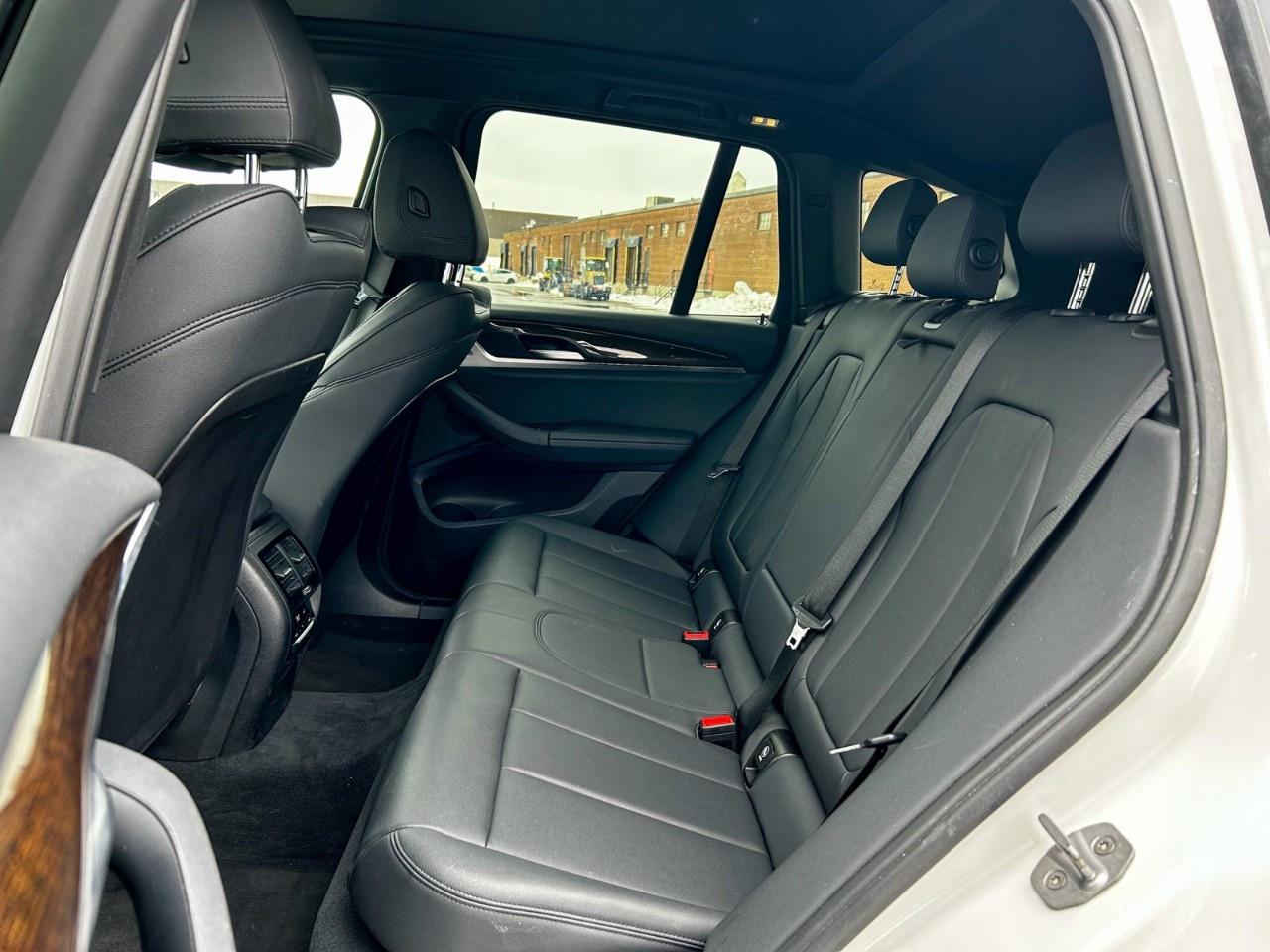 2019 BMW X3 xDrive 30i / Low KM / Nav / CarPlay / Backup Cam / Leather Photo