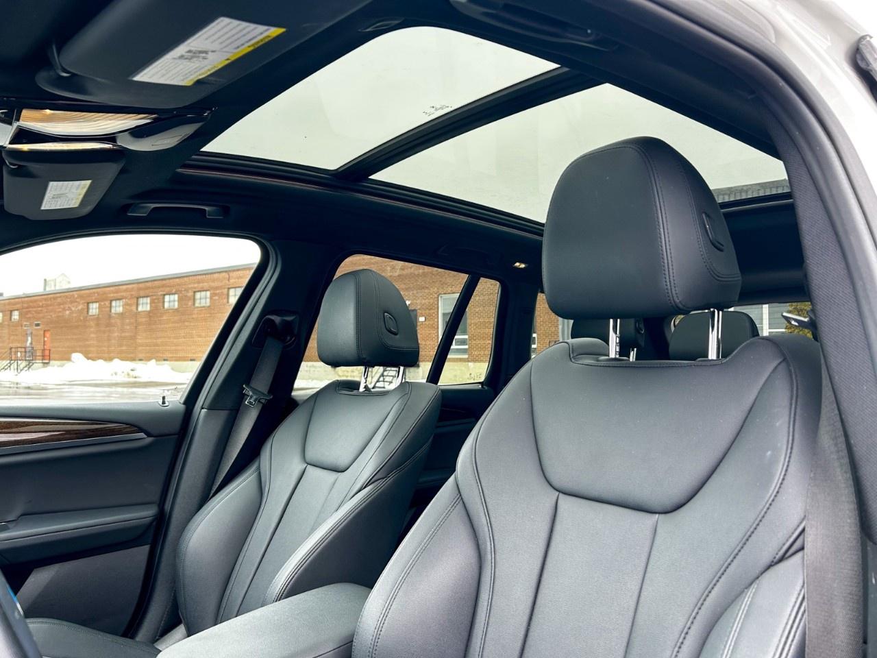 2019 BMW X3 xDrive 30i / Low KM / Nav / CarPlay / Backup Cam / Leather Photo