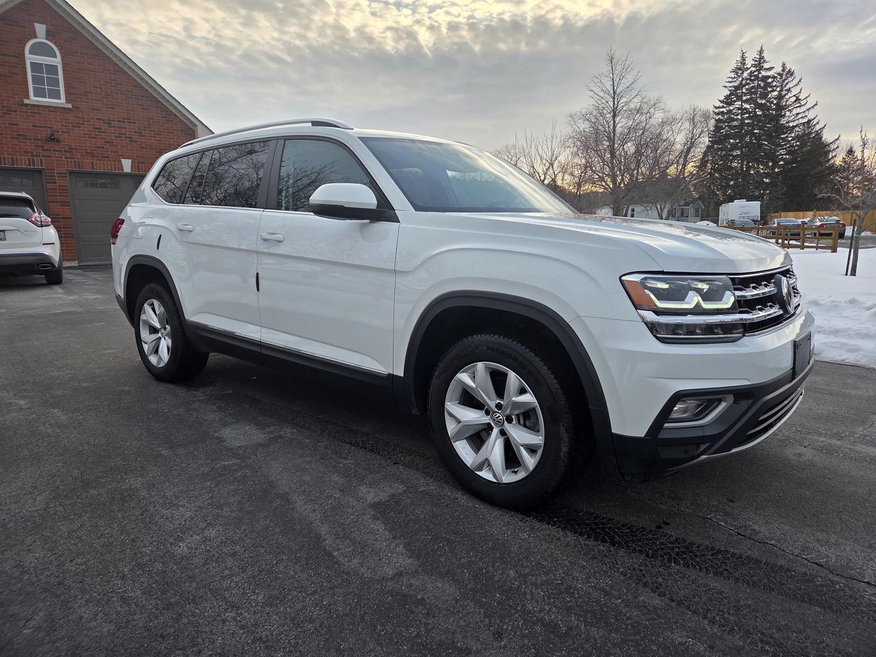 2019 Volkswagen Atlas Highline 3.6 FSI 4MOTION,7 Passenger, Must See! Photo