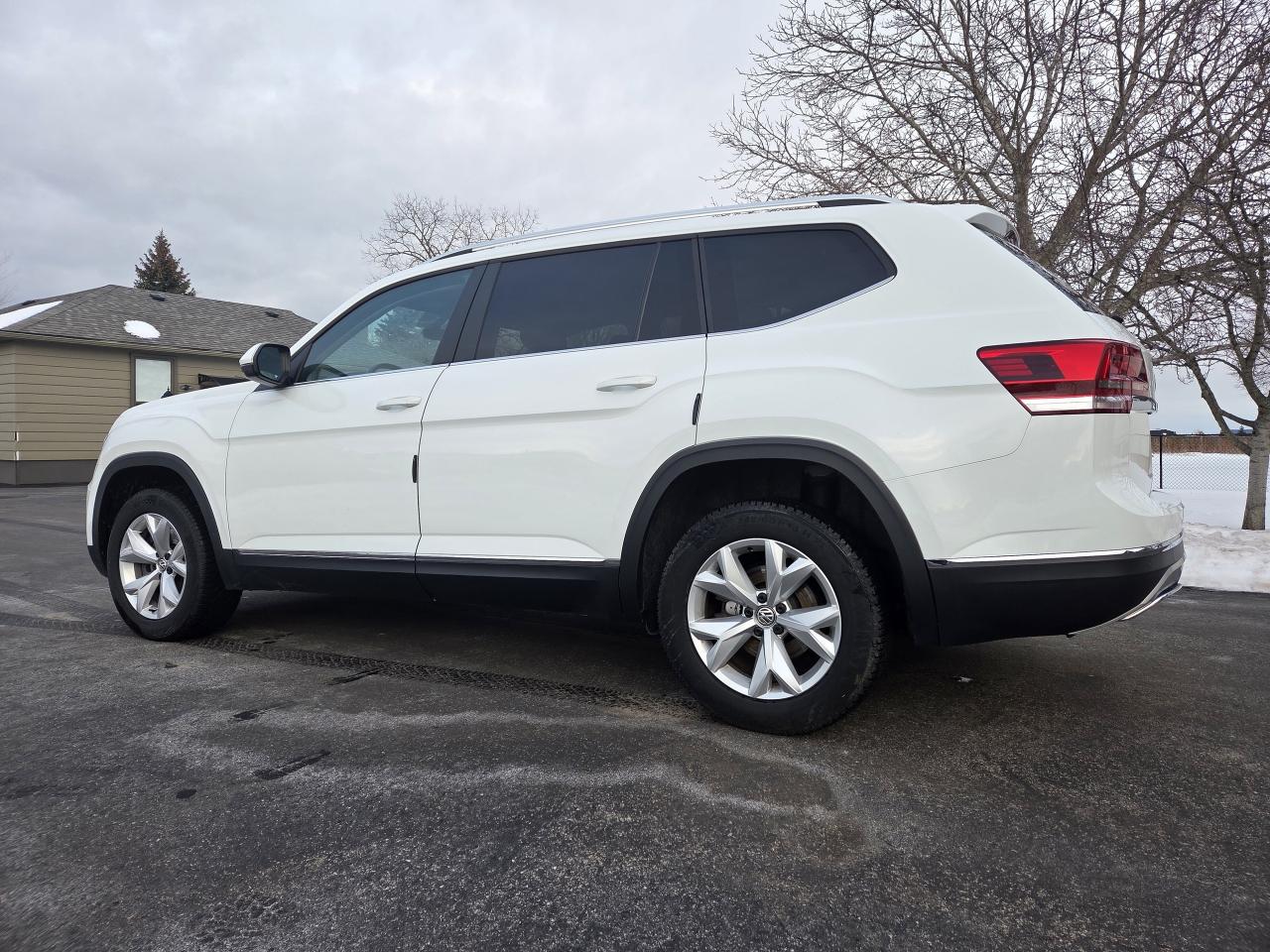 2019 Volkswagen Atlas Highline 3.6 FSI 4MOTION,7 Passenger, Must See! Photo