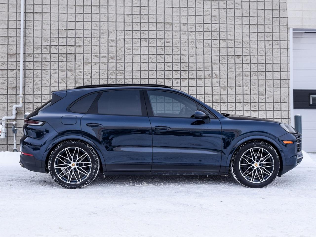 2024 Porsche Cayenne Base 4dr All-wheel Drive Photo