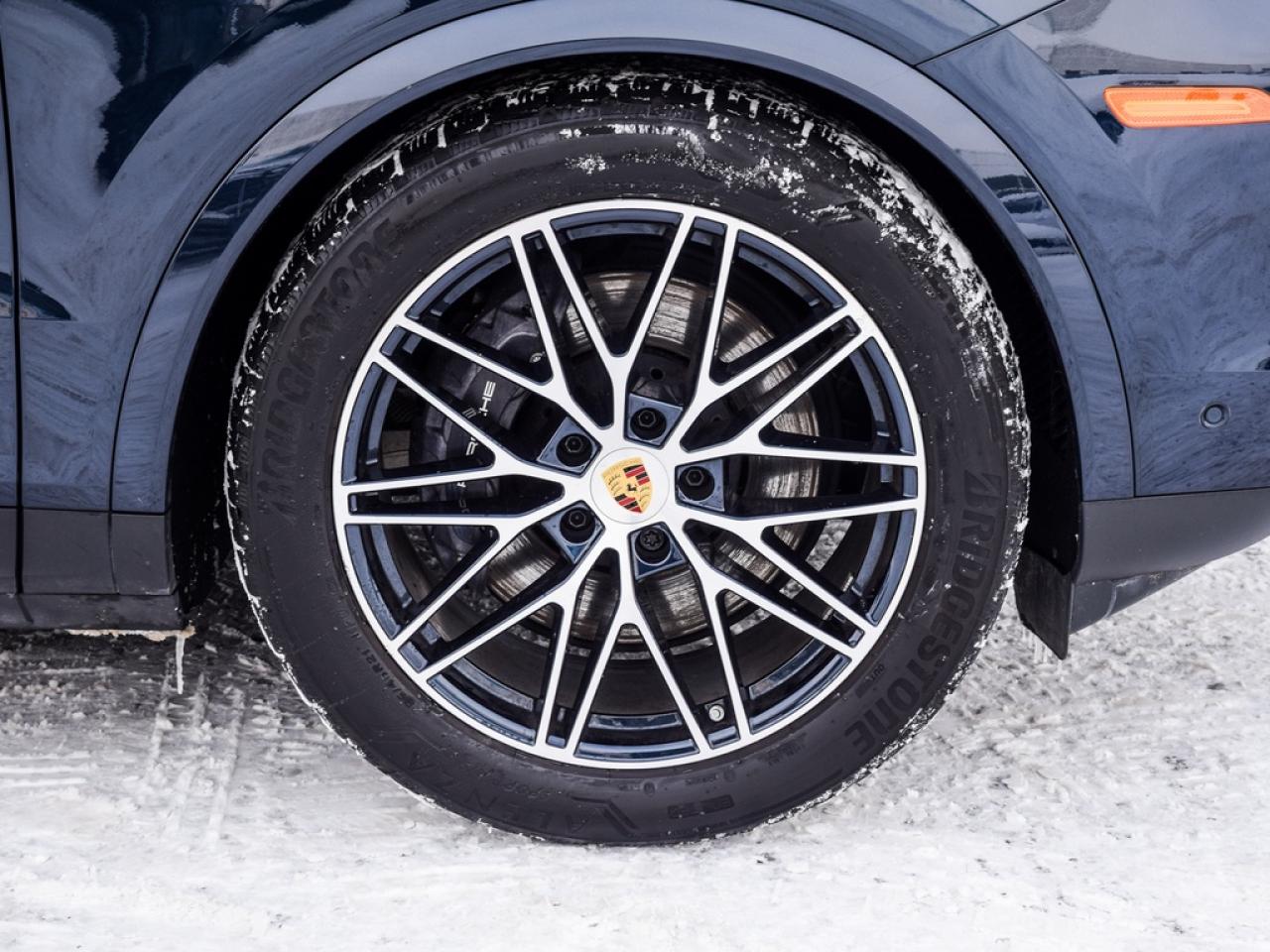 2024 Porsche Cayenne Base 4dr All-wheel Drive Photo