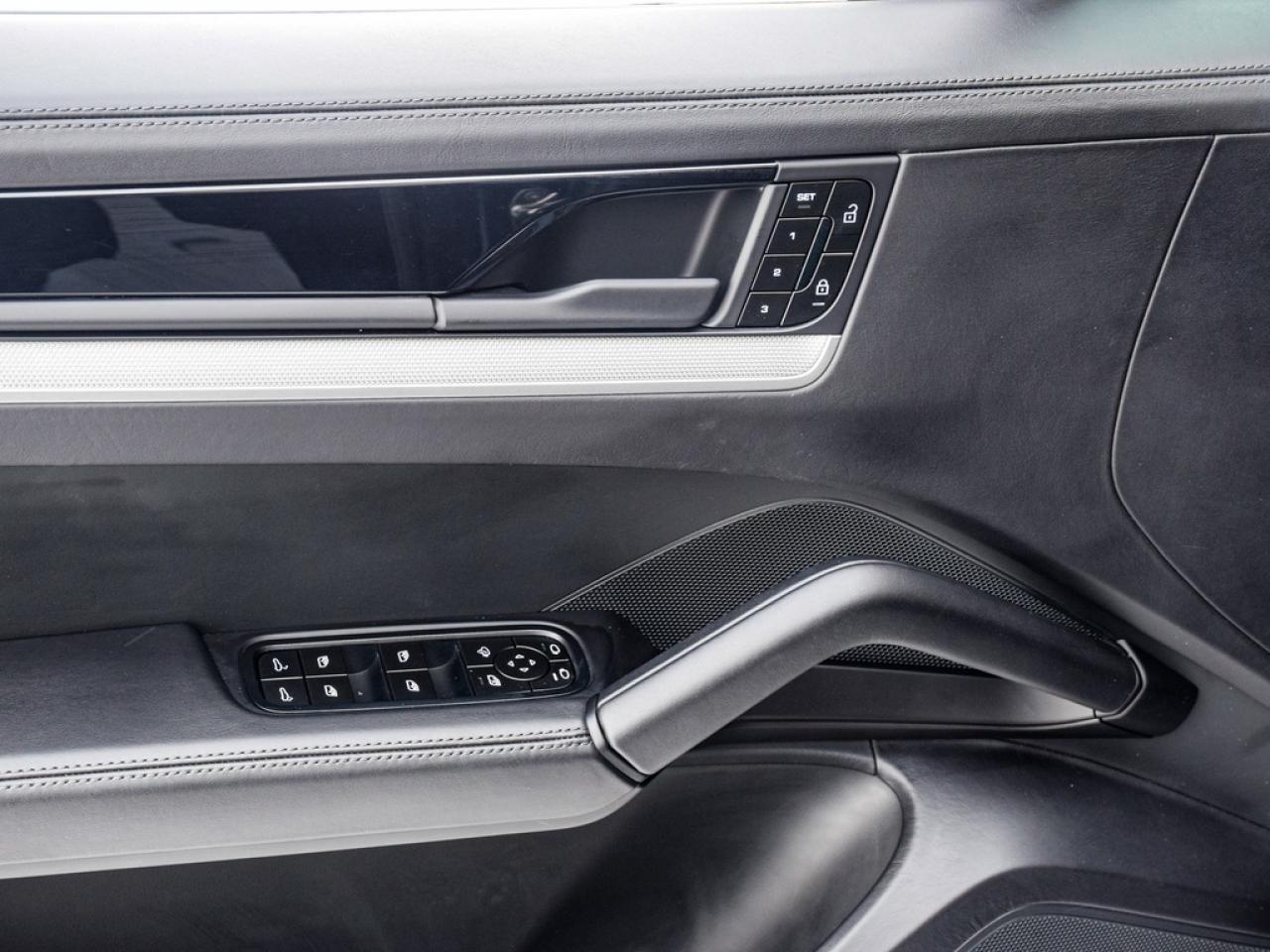 2024 Porsche Cayenne Base 4dr All-wheel Drive Photo