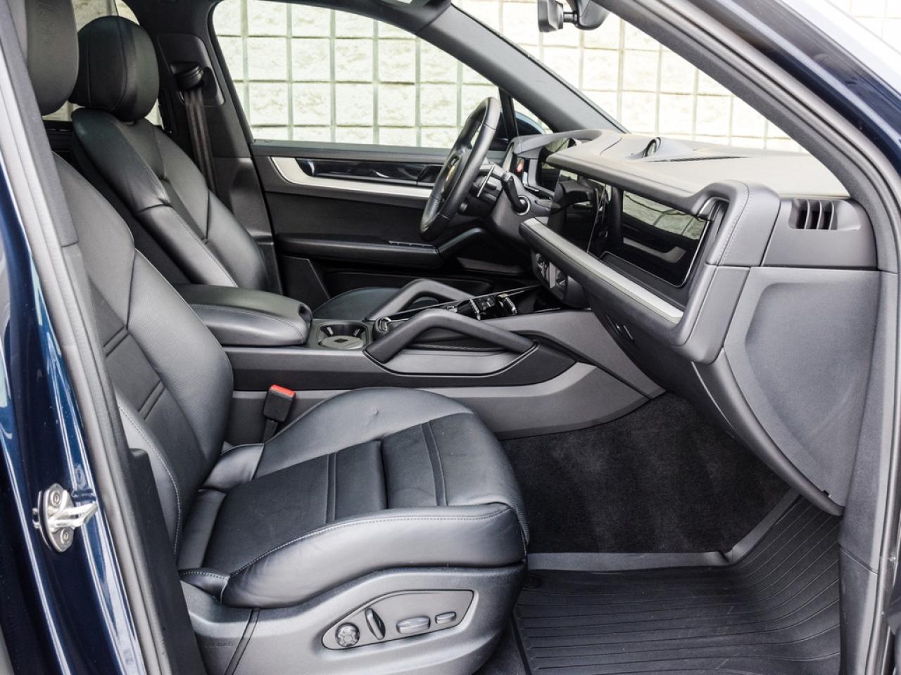 2024 Porsche Cayenne Base 4dr All-wheel Drive Photo